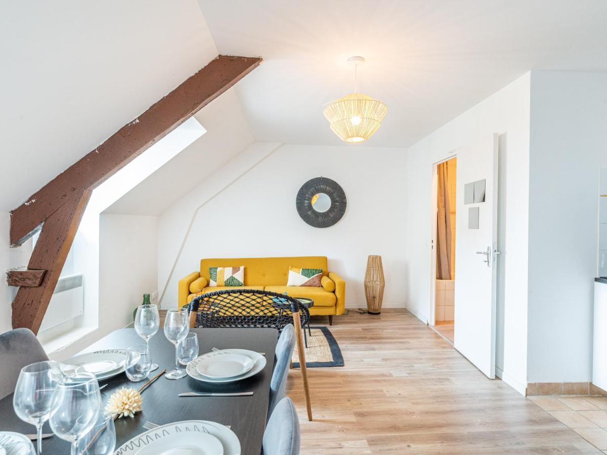 Le Guindy Apartment Tréguier Екстериор снимка
