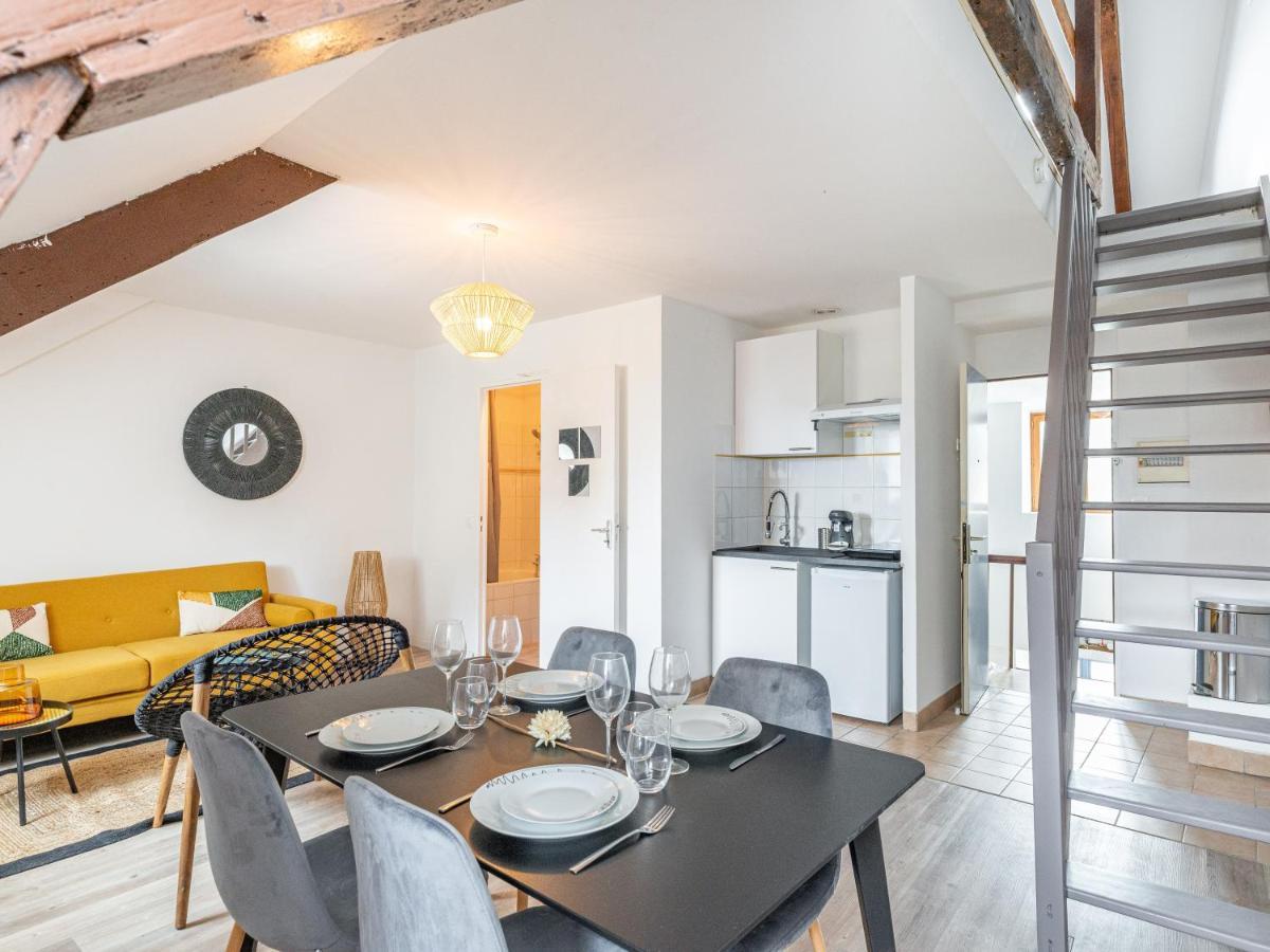Le Guindy Apartment Tréguier Екстериор снимка