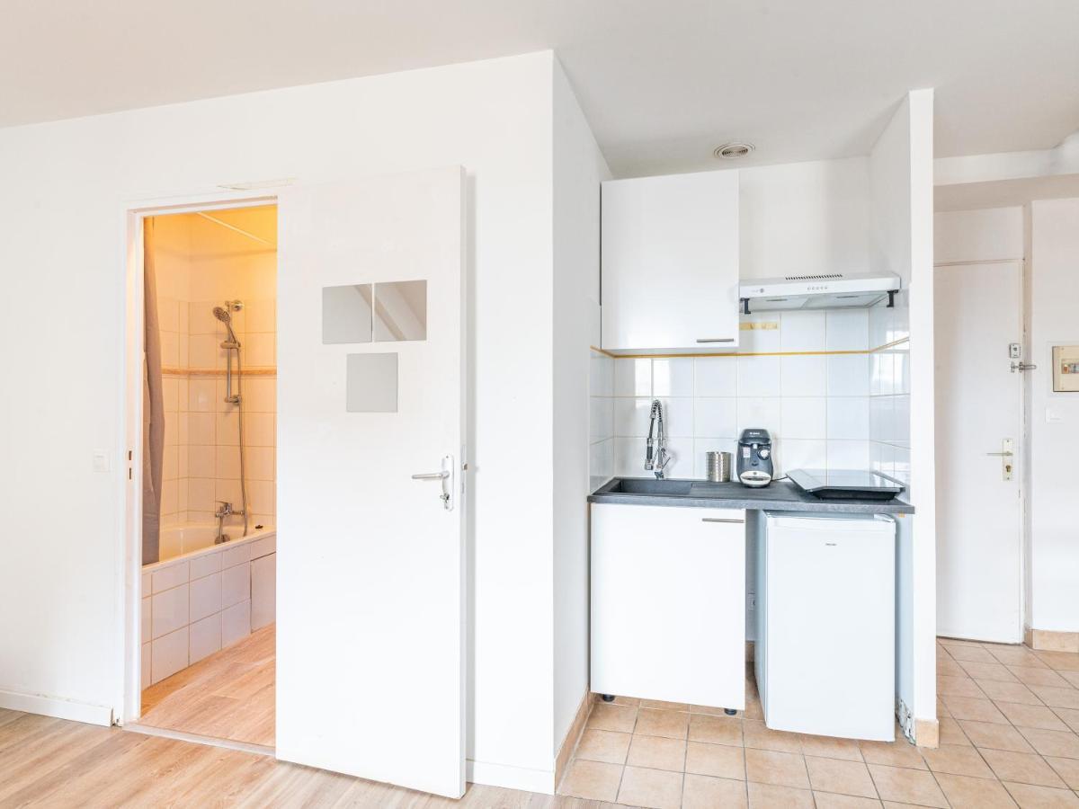 Le Guindy Apartment Tréguier Екстериор снимка