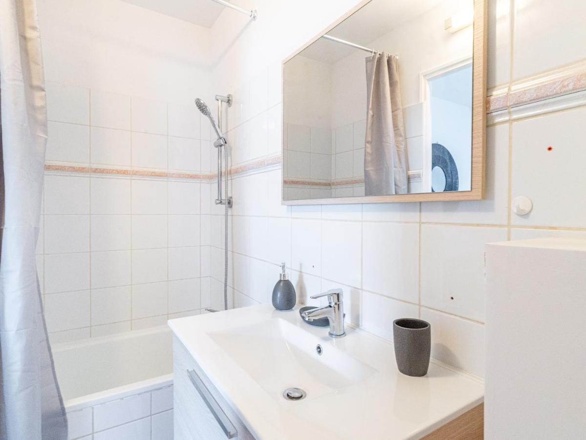 Le Guindy Apartment Tréguier Екстериор снимка